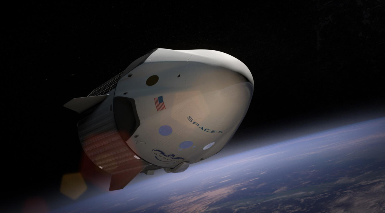 Cápsula Dragon da SpaceX chega à Estação Espacial Internacional